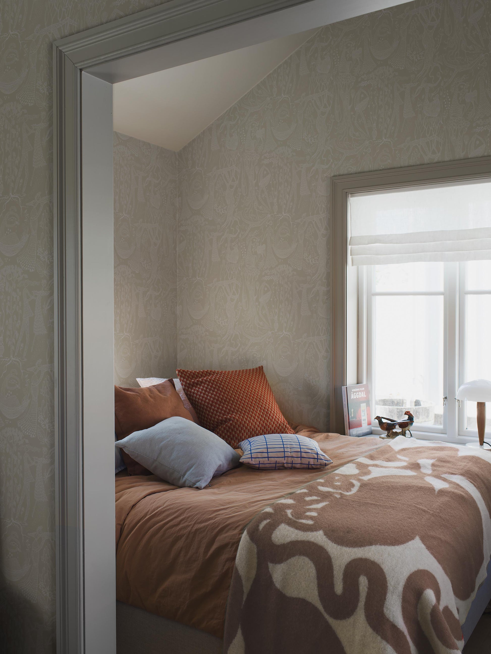 Beige Toile de Jouy - BS63-0117 - Image2 - Scandinavian Designers - 1763