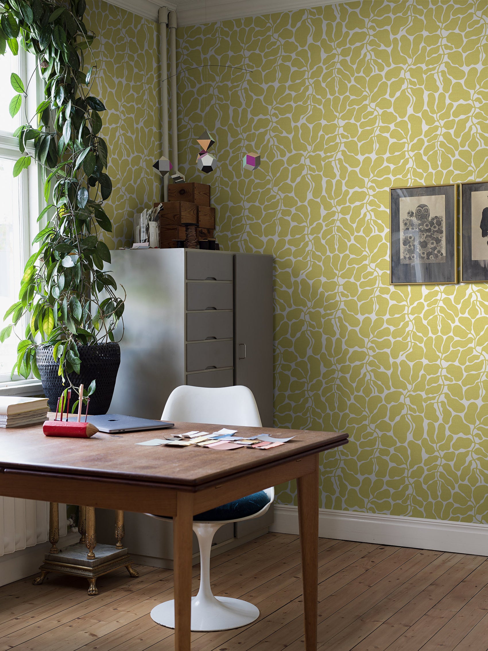 Geel Botanisch - BS74-0120 - Image2 - Swedish Designers - 2074