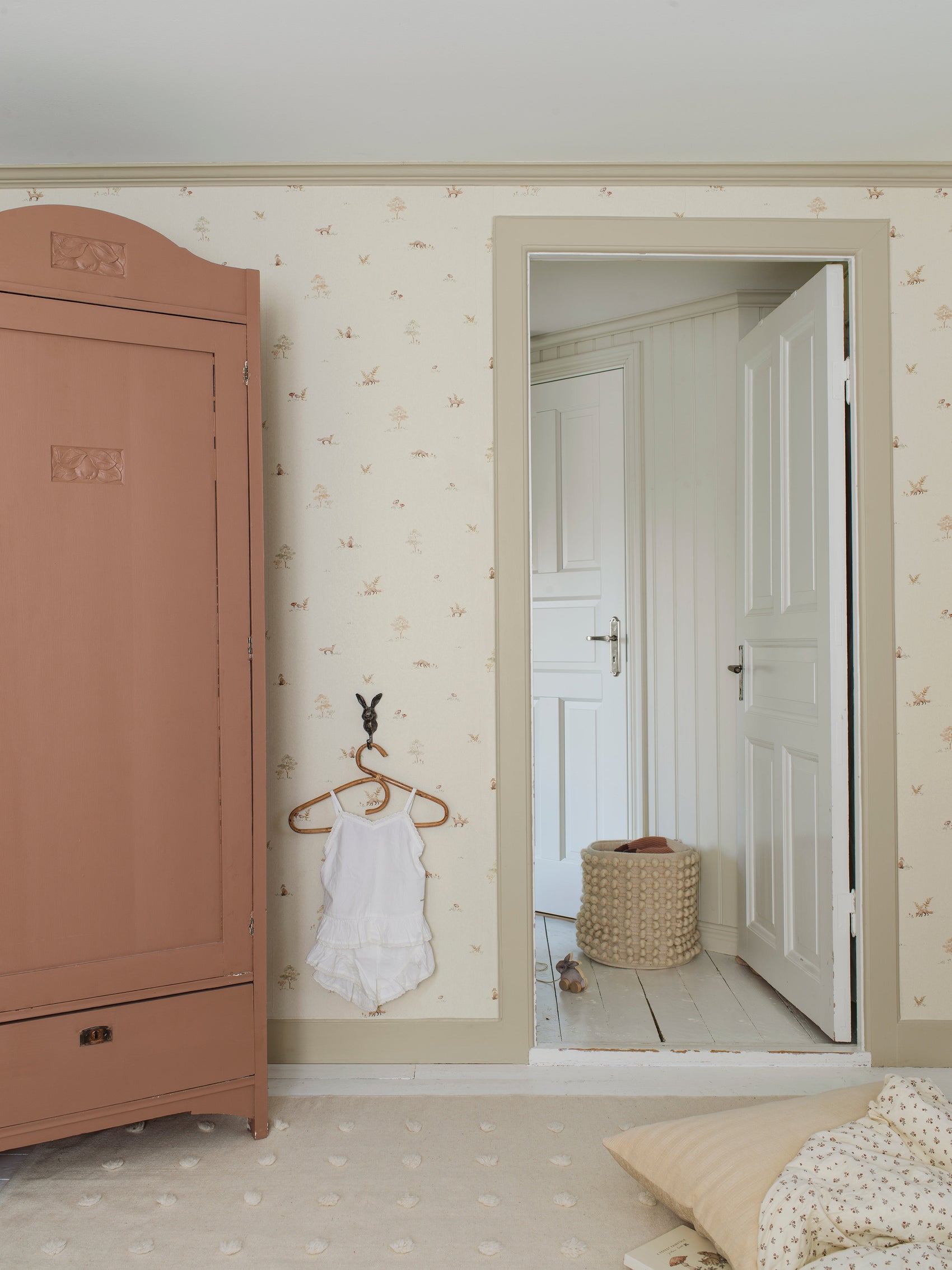 Beige Botanisch - BS23-0169 - Image3 - Newbie2 - 6923